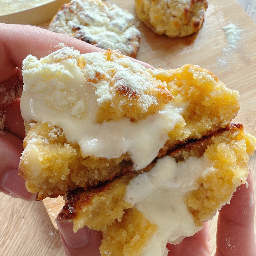 Cake cucchareable con crema saludable